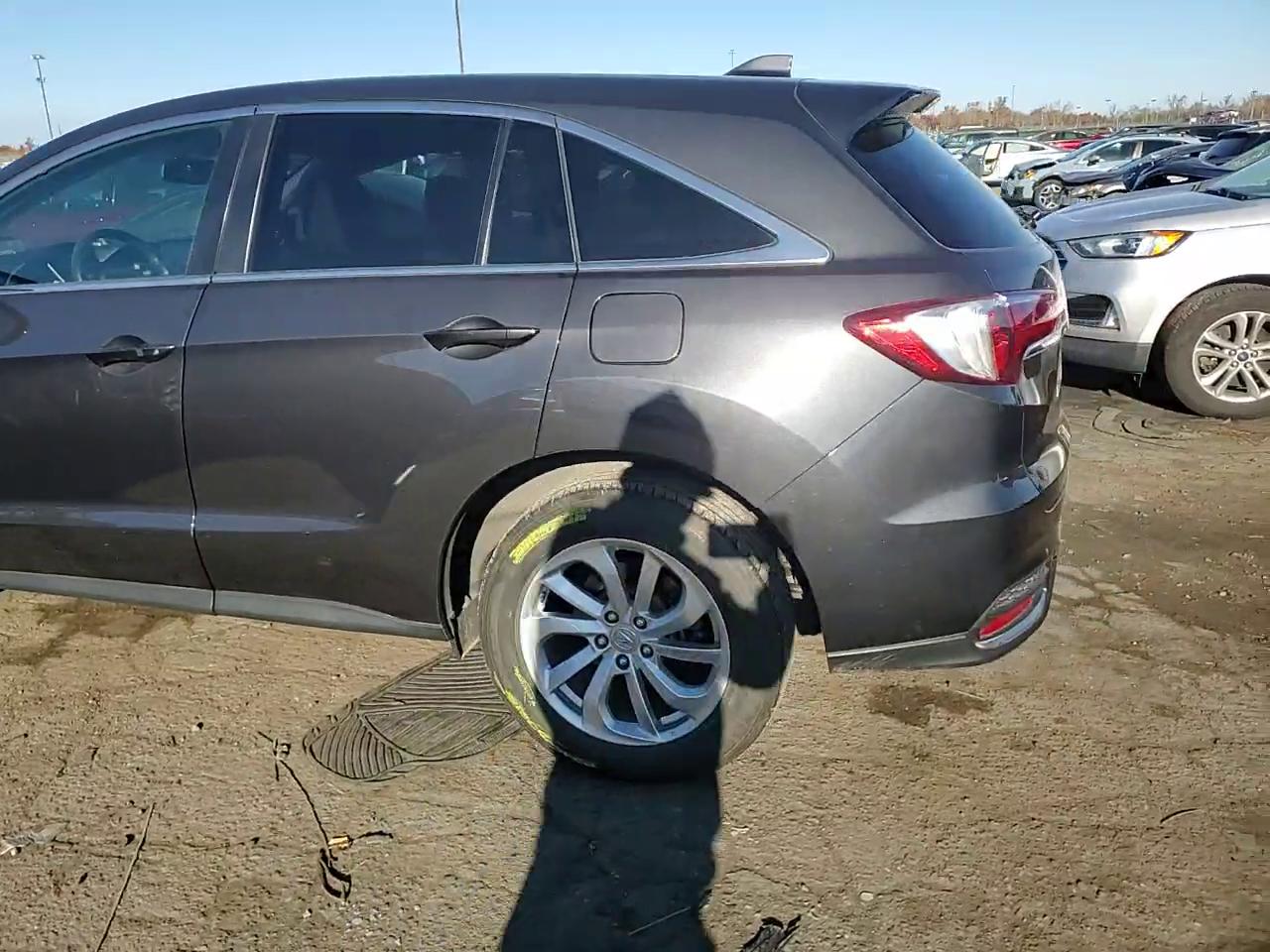 Фото: 5J8TB4H34GL027497