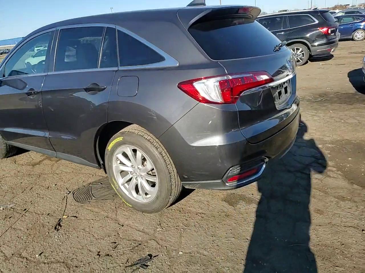 Фото: 5J8TB4H34GL027497