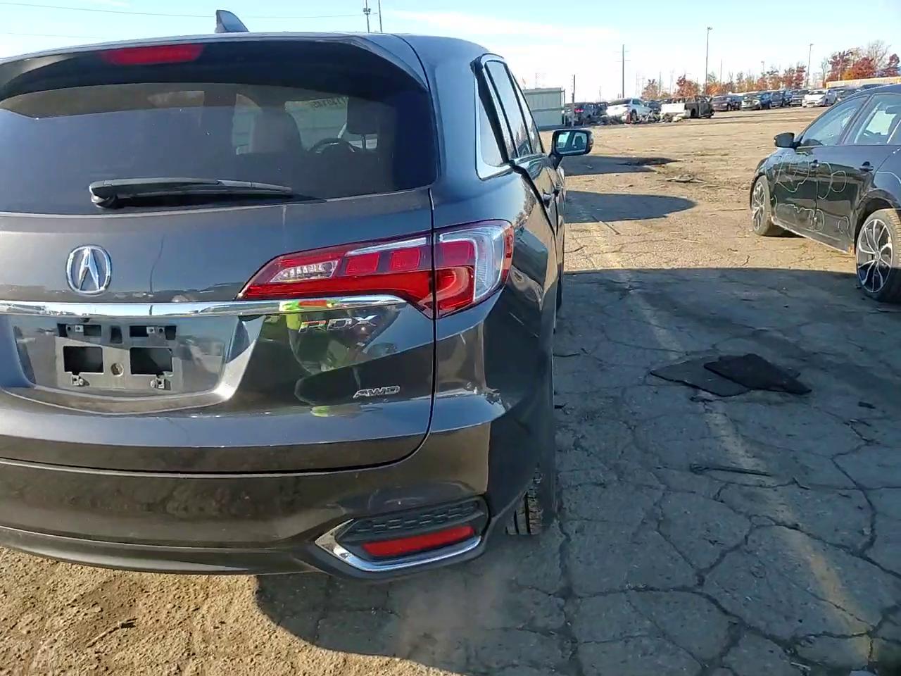 Фото: 5J8TB4H34GL027497