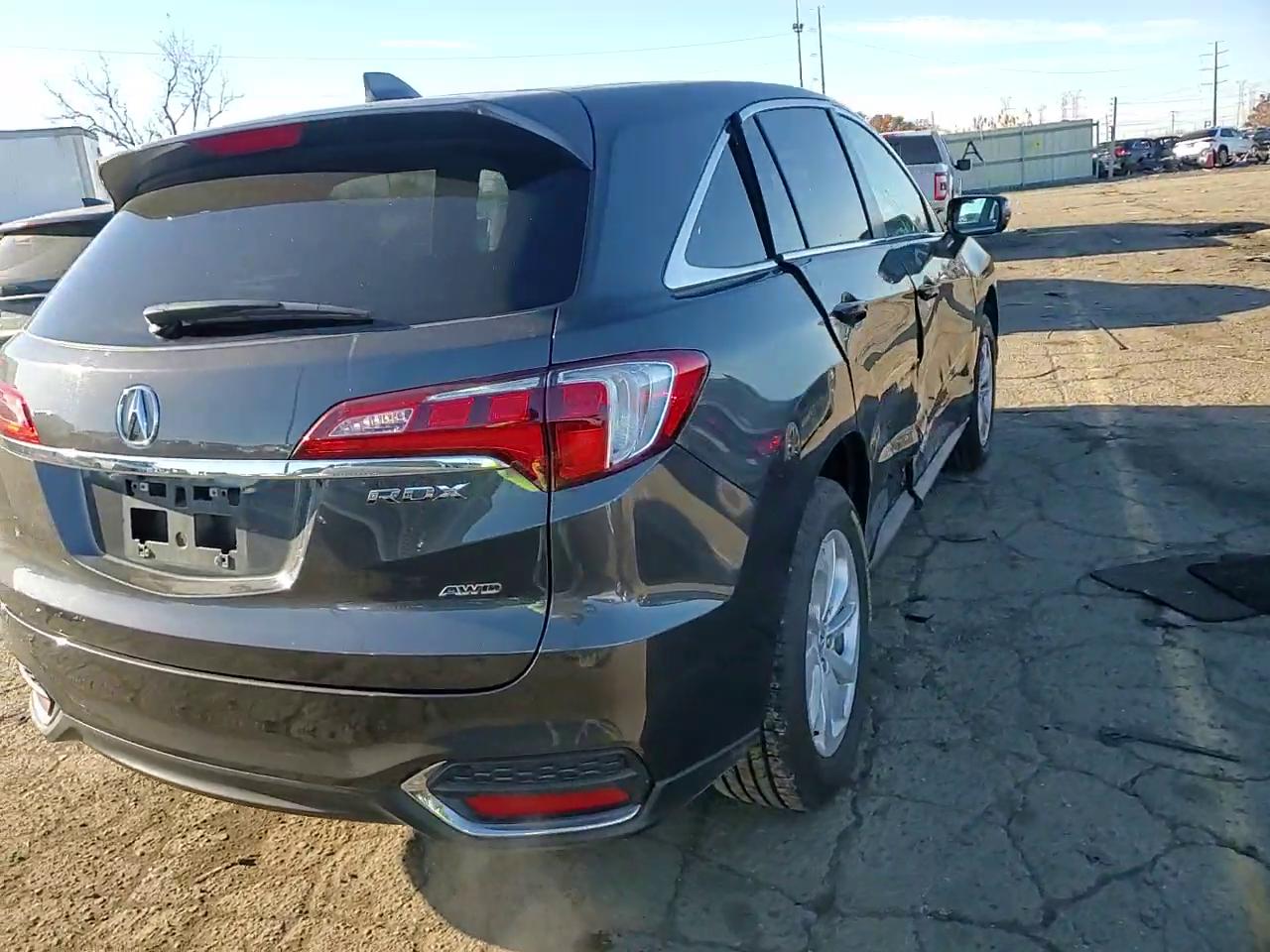 Фото: 5J8TB4H34GL027497