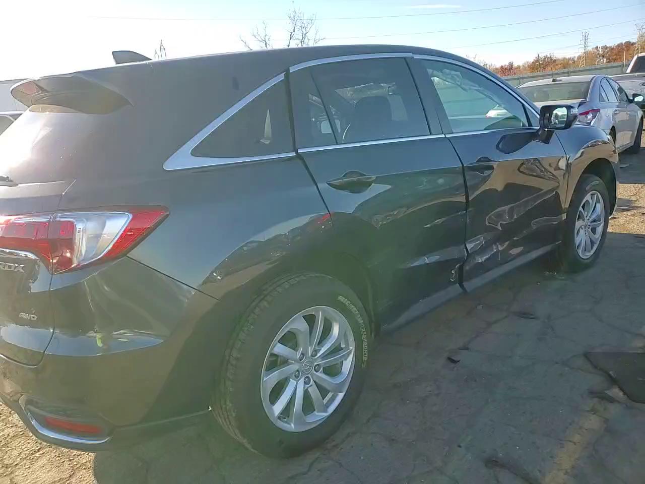 Фото: 5J8TB4H34GL027497