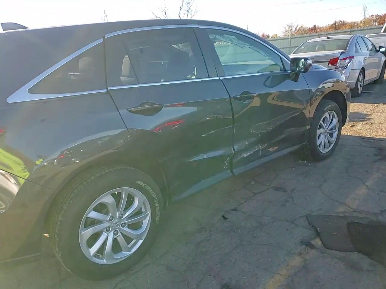 Фото: 5J8TB4H34GL027497