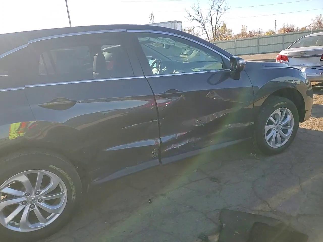 Фото: 5J8TB4H34GL027497