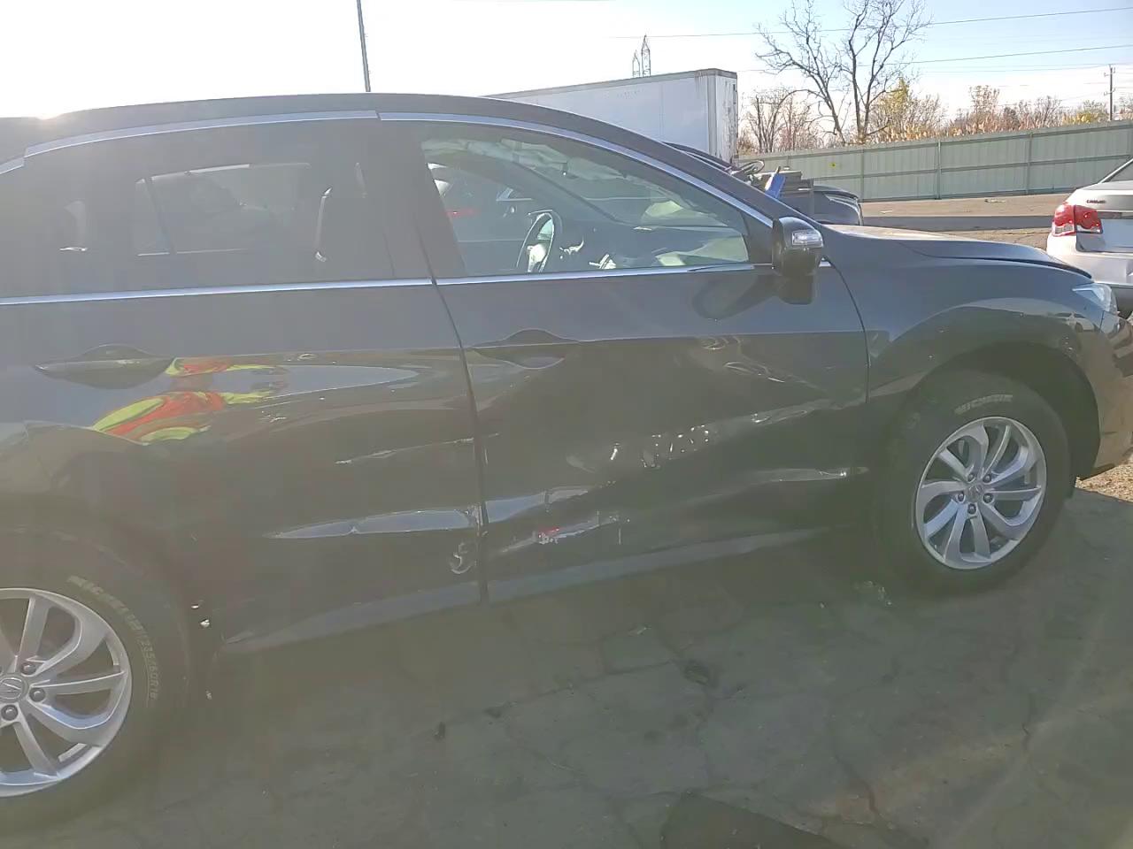 Фото: 5J8TB4H34GL027497