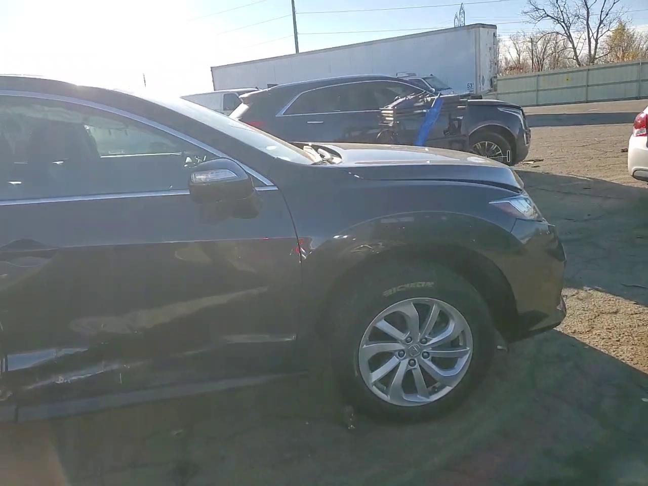 Фото: 5J8TB4H34GL027497