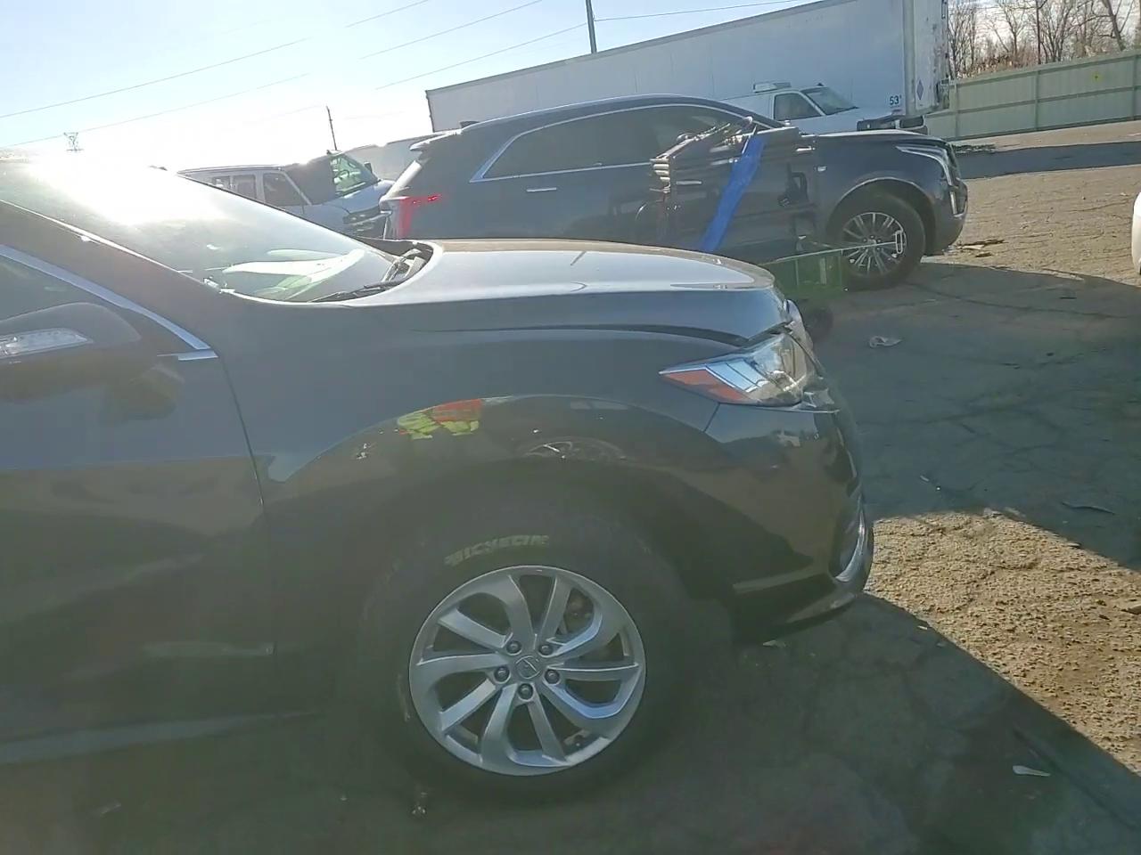 Фото: 5J8TB4H34GL027497