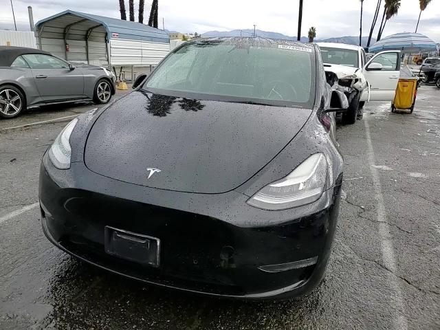 2022 Tesla Model Y VIN: 7SAYGAEE8NF389698 Lot: 92749645