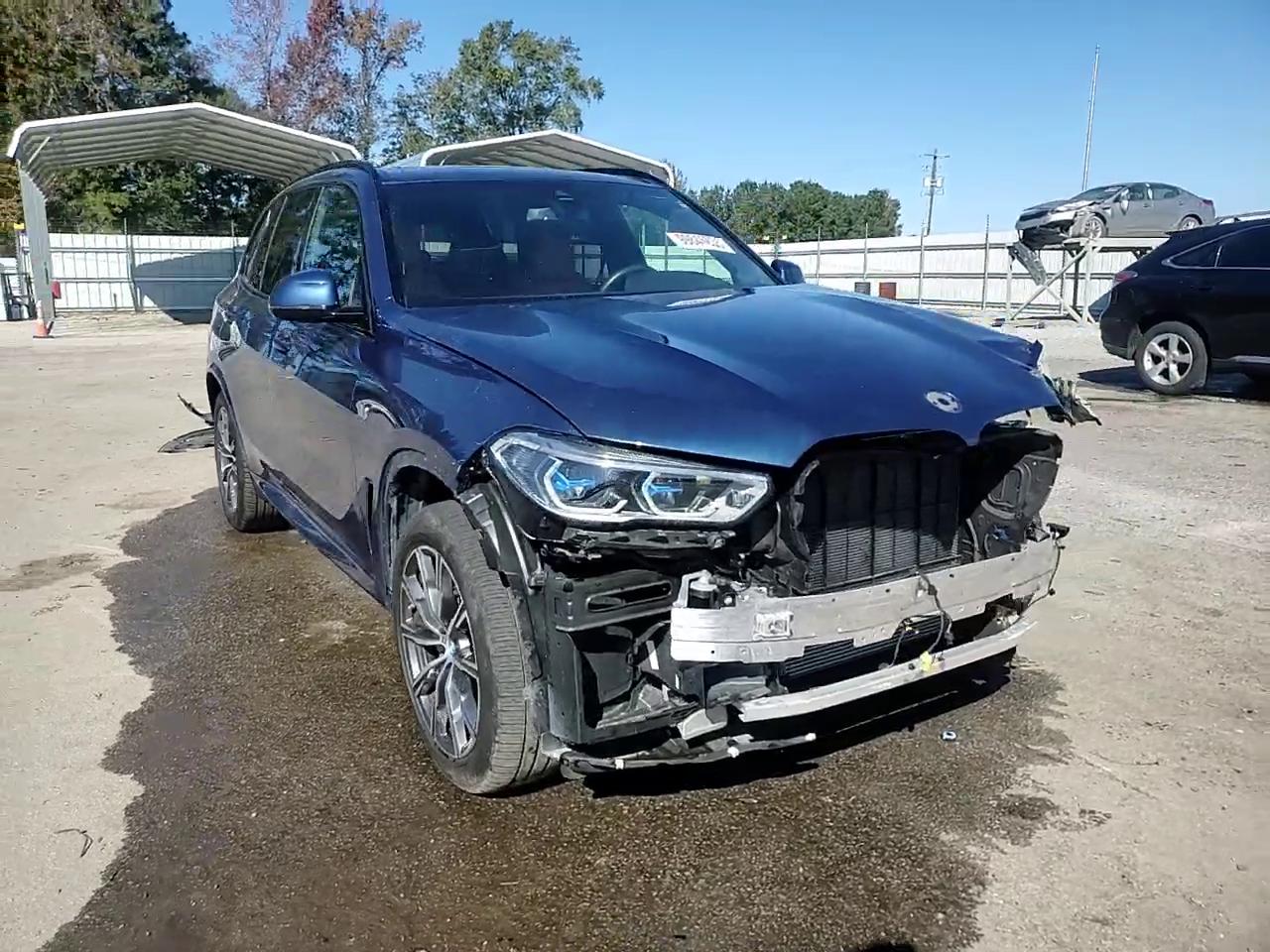 Фото: 5UXCR6C08P9P10382