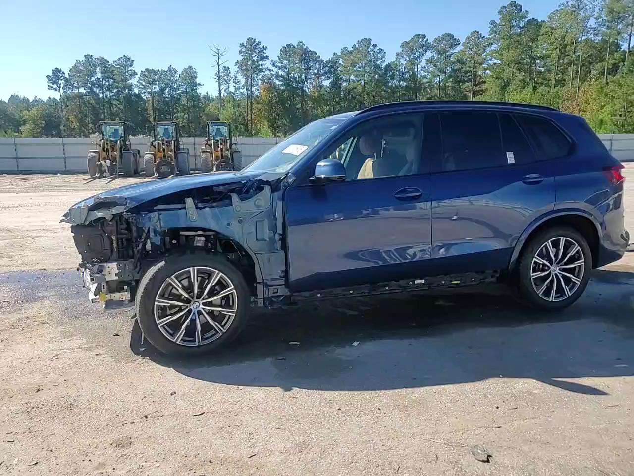 Фото: 5UXCR6C08P9P10382