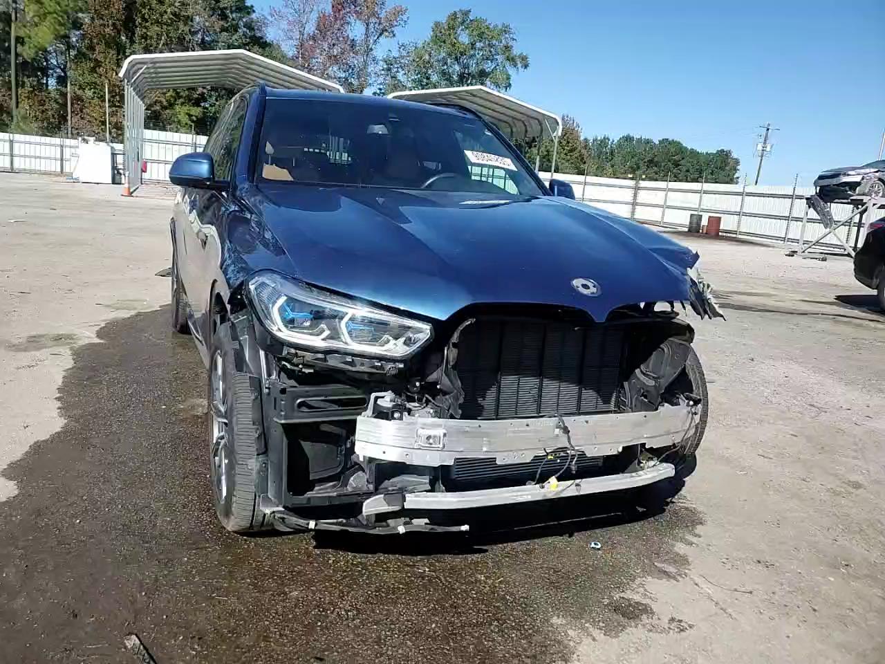 Фото: 5UXCR6C08P9P10382