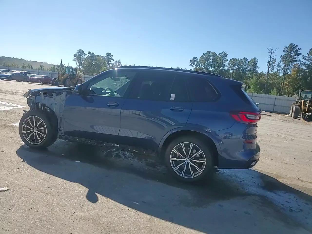 Фото: 5UXCR6C08P9P10382