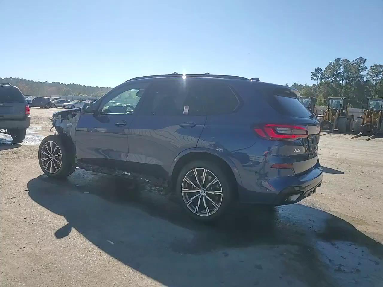 Фото: 5UXCR6C08P9P10382