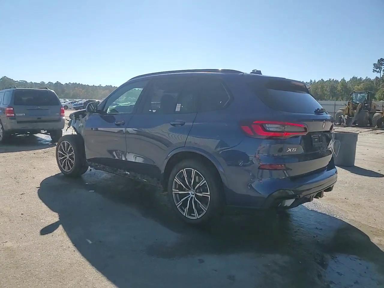 Фото: 5UXCR6C08P9P10382