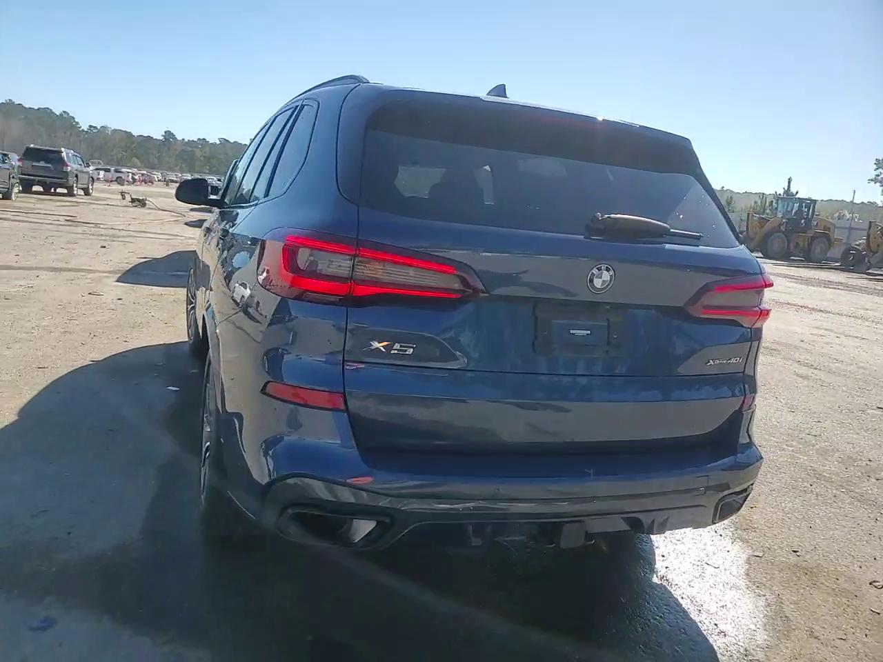 Фото: 5UXCR6C08P9P10382