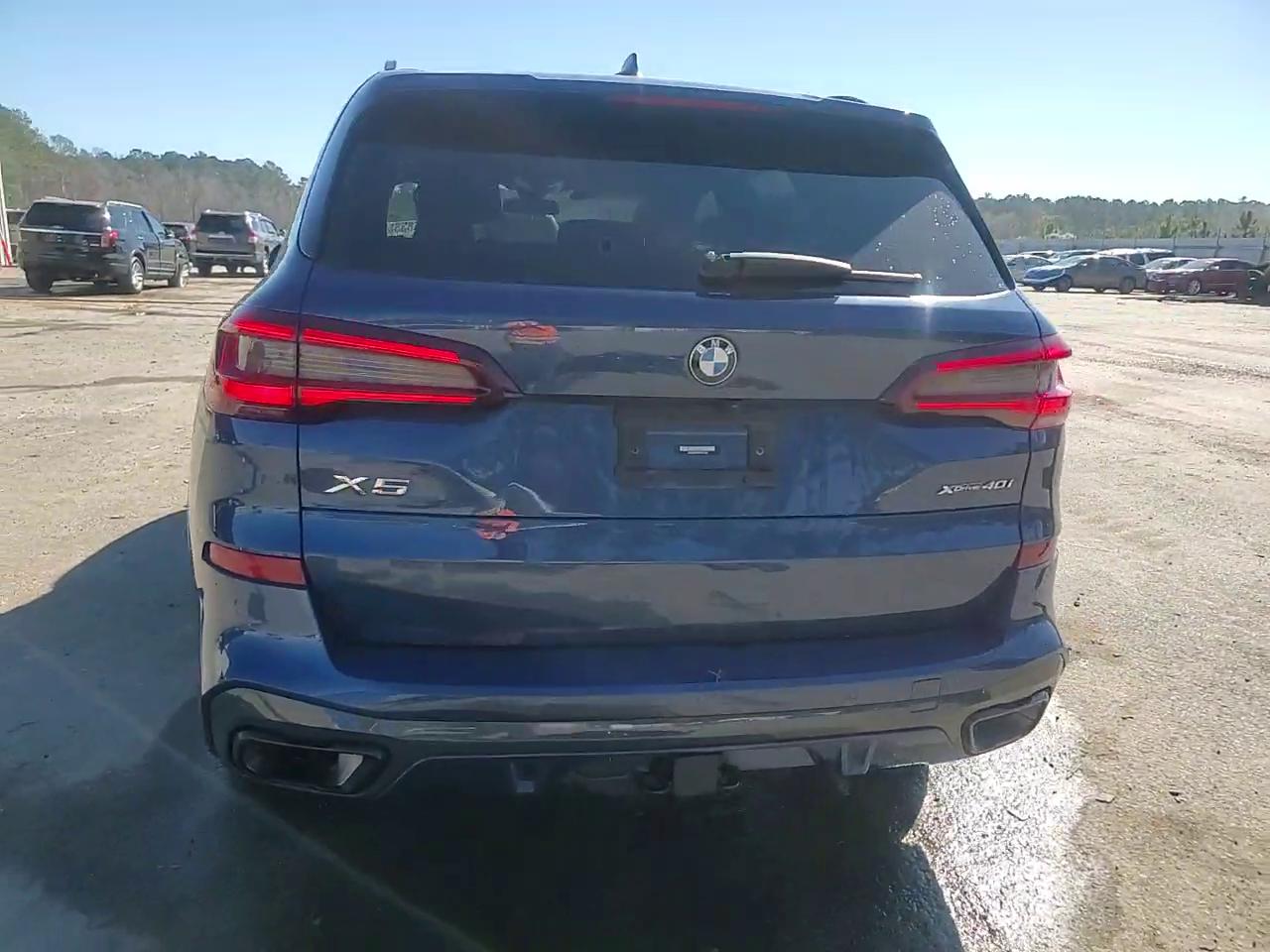 Фото: 5UXCR6C08P9P10382