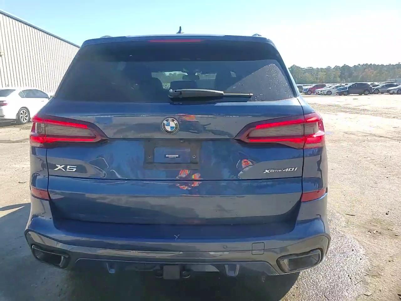 Фото: 5UXCR6C08P9P10382