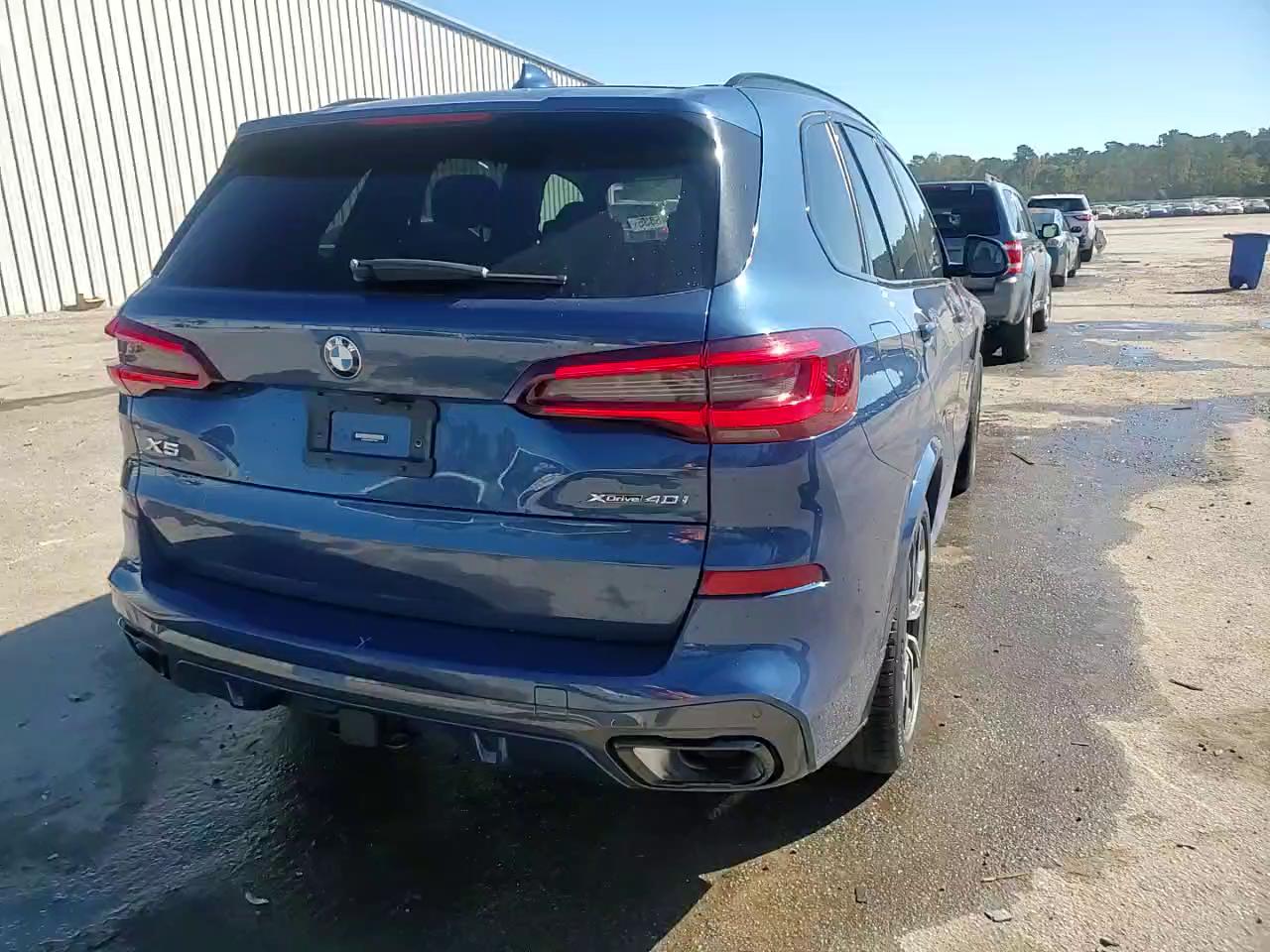 Фото: 5UXCR6C08P9P10382