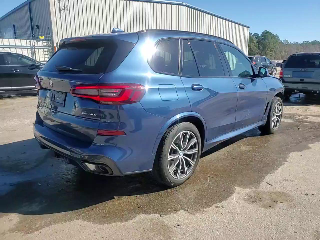 Фото: 5UXCR6C08P9P10382