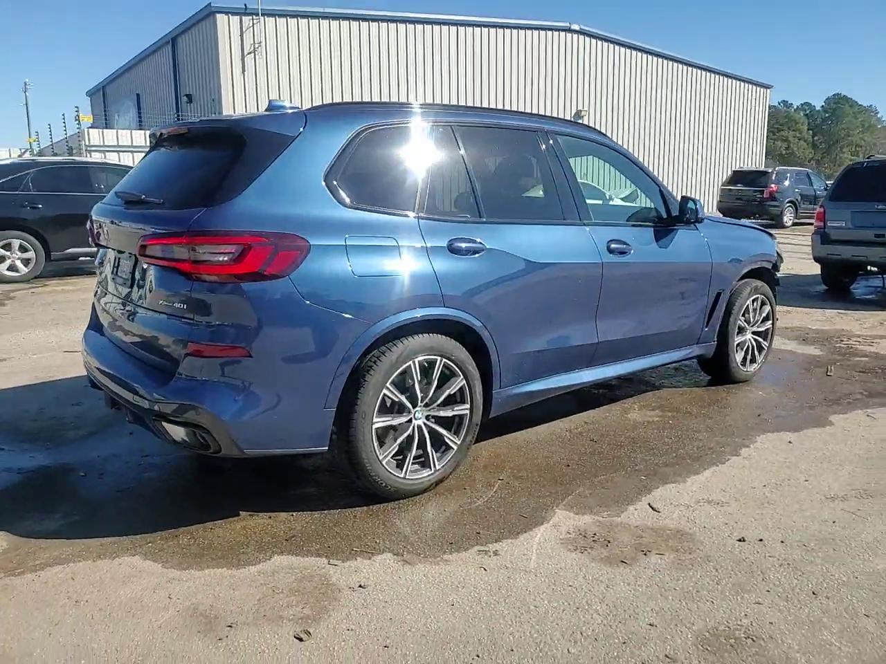 Фото: 5UXCR6C08P9P10382