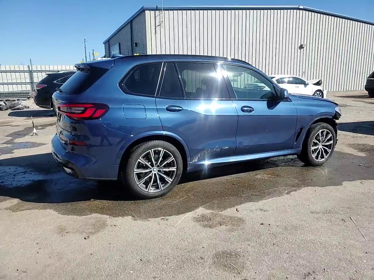 Фото: 5UXCR6C08P9P10382