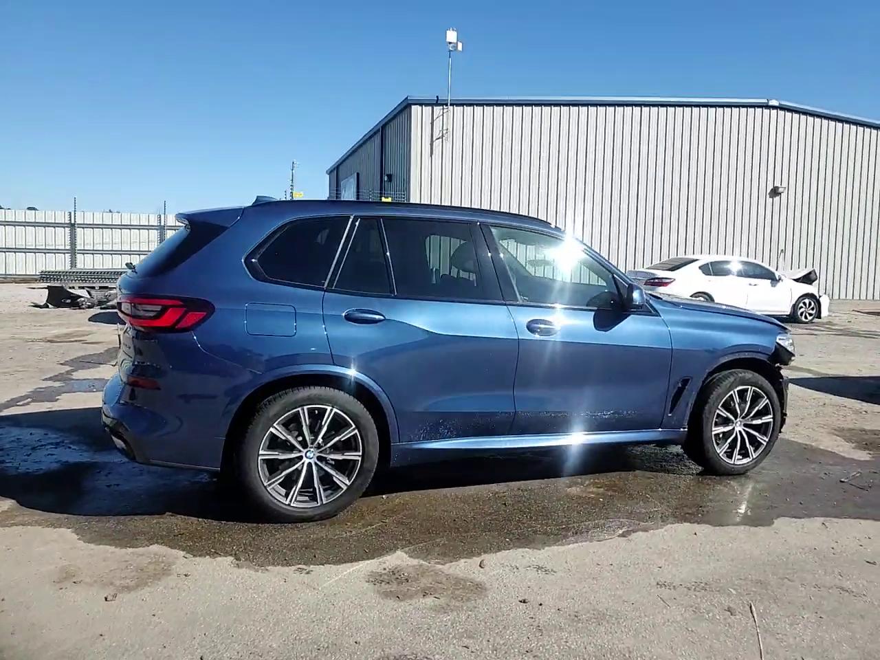 Фото: 5UXCR6C08P9P10382