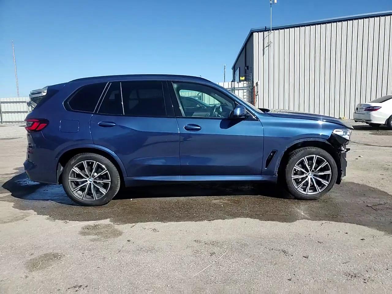 Фото: 5UXCR6C08P9P10382