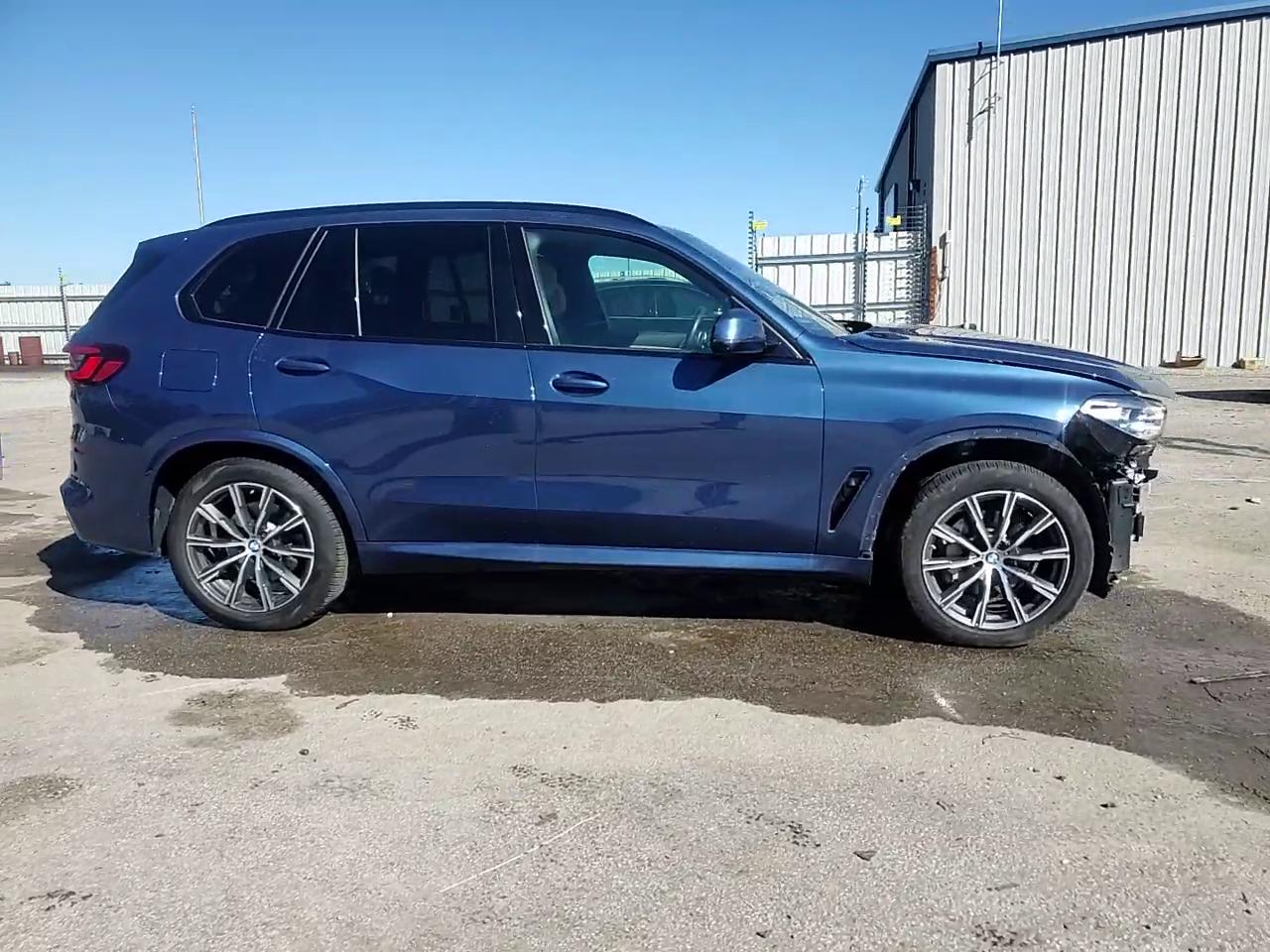 Фото: 5UXCR6C08P9P10382