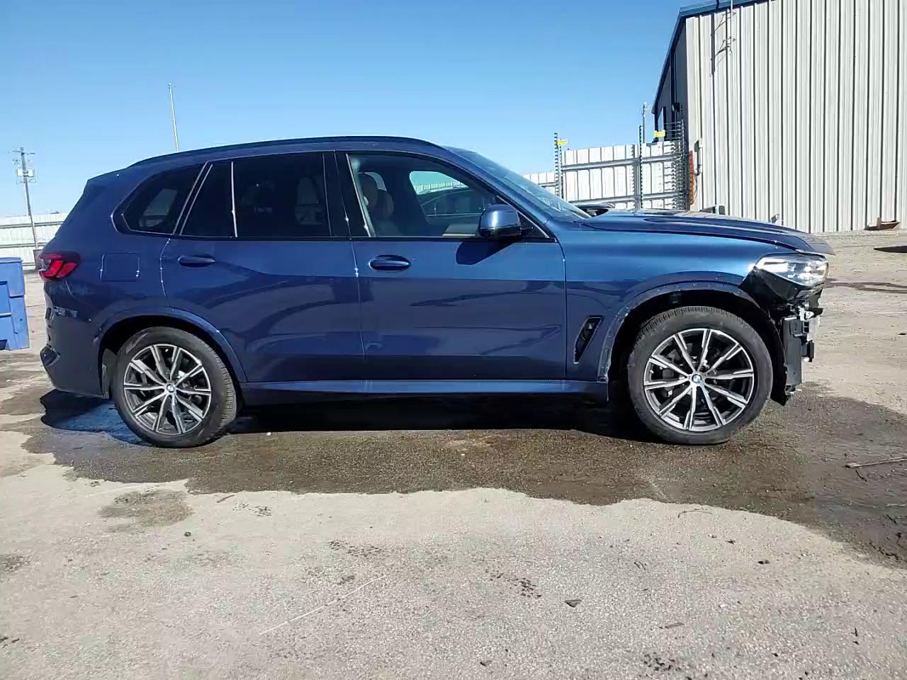 Фото: 5UXCR6C08P9P10382