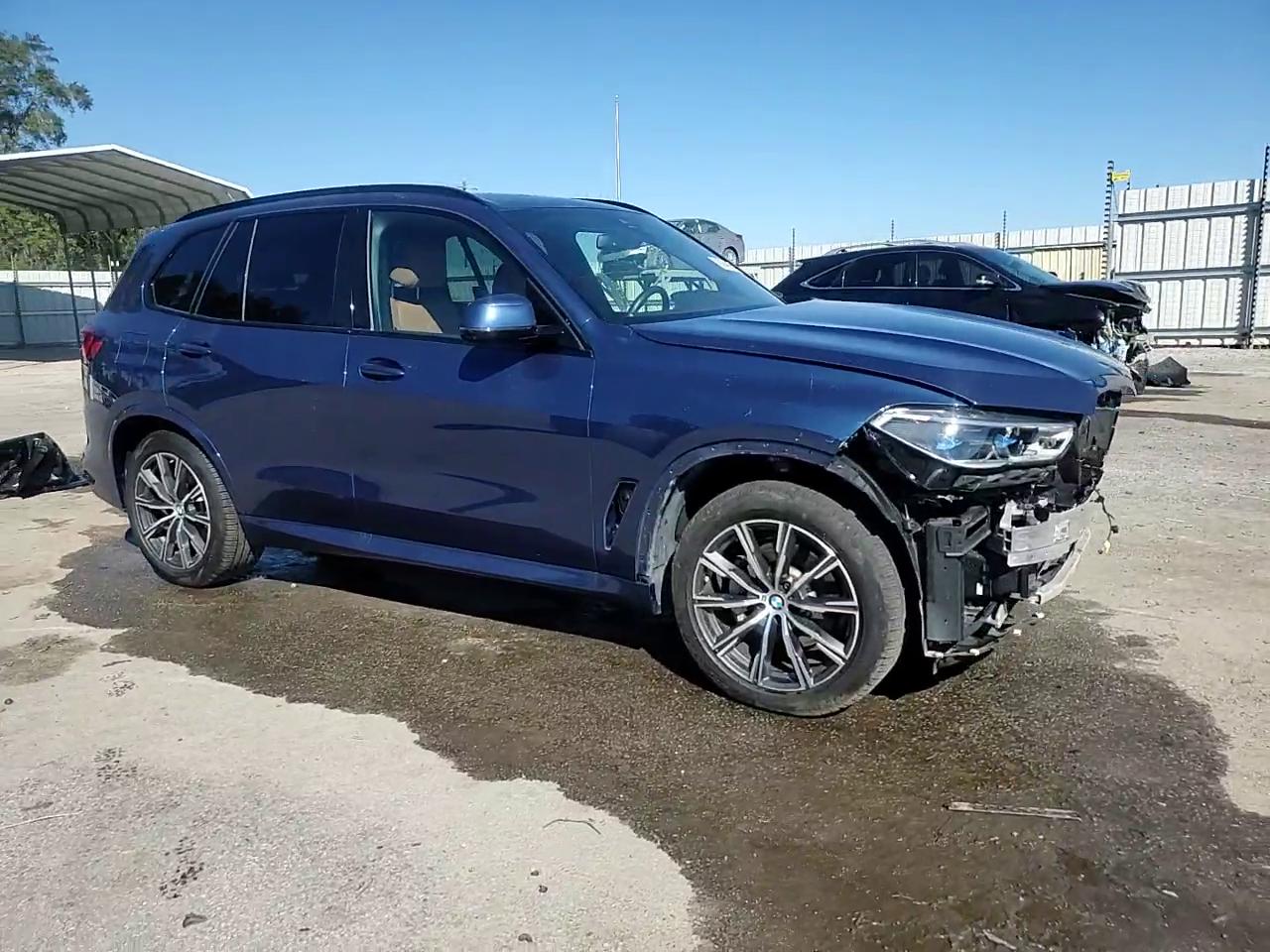 Фото: 5UXCR6C08P9P10382