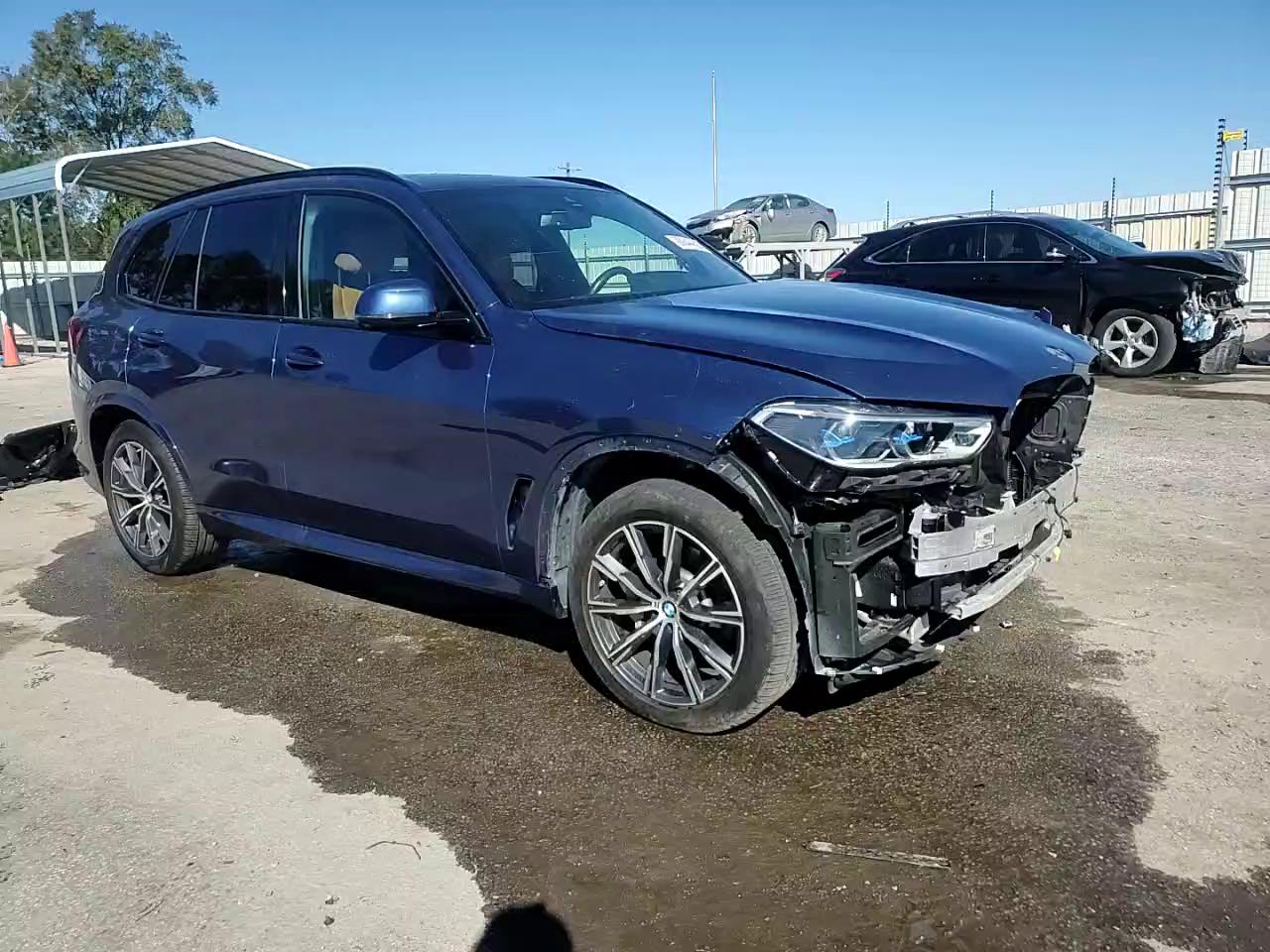 Фото: 5UXCR6C08P9P10382