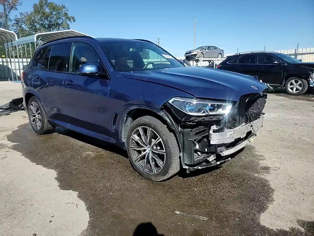 Фото: 5UXCR6C08P9P10382