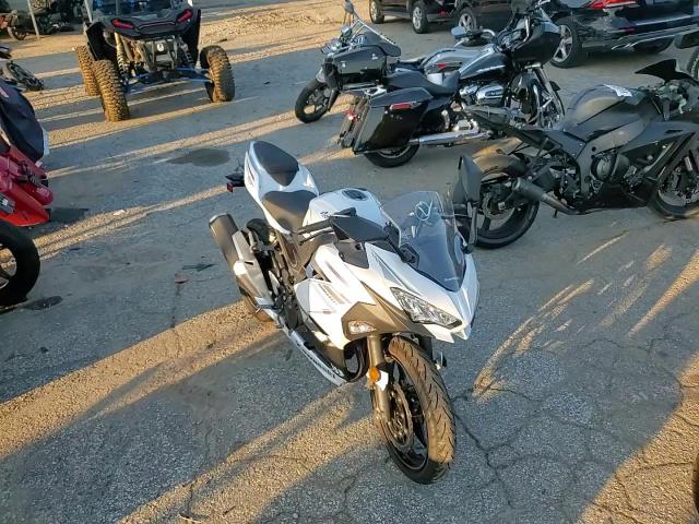 2023 Kawasaki Ex400 VIN: JKAEXKH15PDAR2894 Lot: 90795505