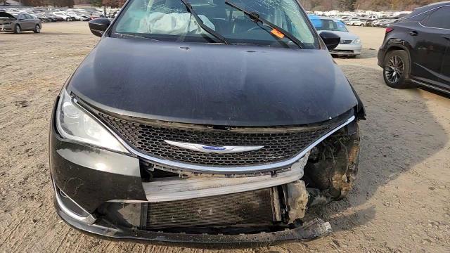 2019 Chrysler Pacifica Touring L VIN: 2C4RC1BG0KR732443 Lot: 93555775