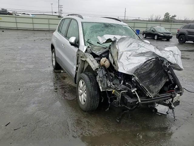 2016 Volkswagen Tiguan S VIN: WVGAV7AX1GW552457 Lot: 94400375
