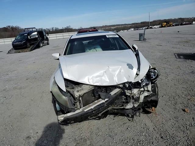 2011 Honda Accord Exl VIN: 1HGCP3F89BA031415 Lot: 92753045