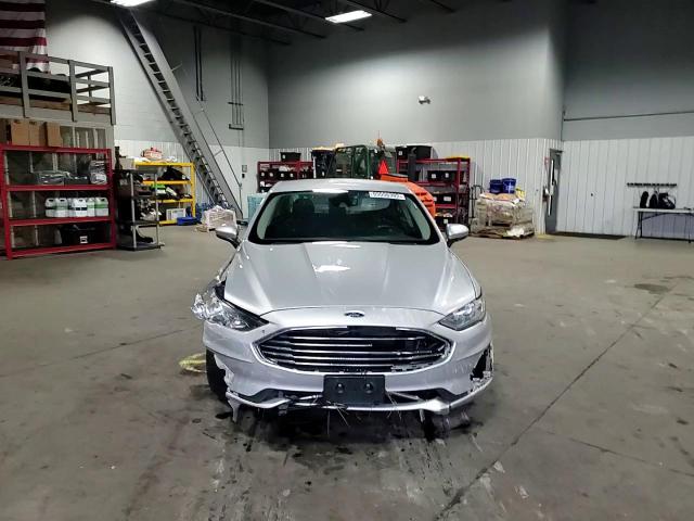 2019 Ford Fusion Se VIN: 3FA6P0LU5KR271987 Lot: 93556385