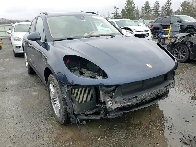 2016 Porsche Macan S VIN: WP1AB2A58GLB56623 Lot: 92384475