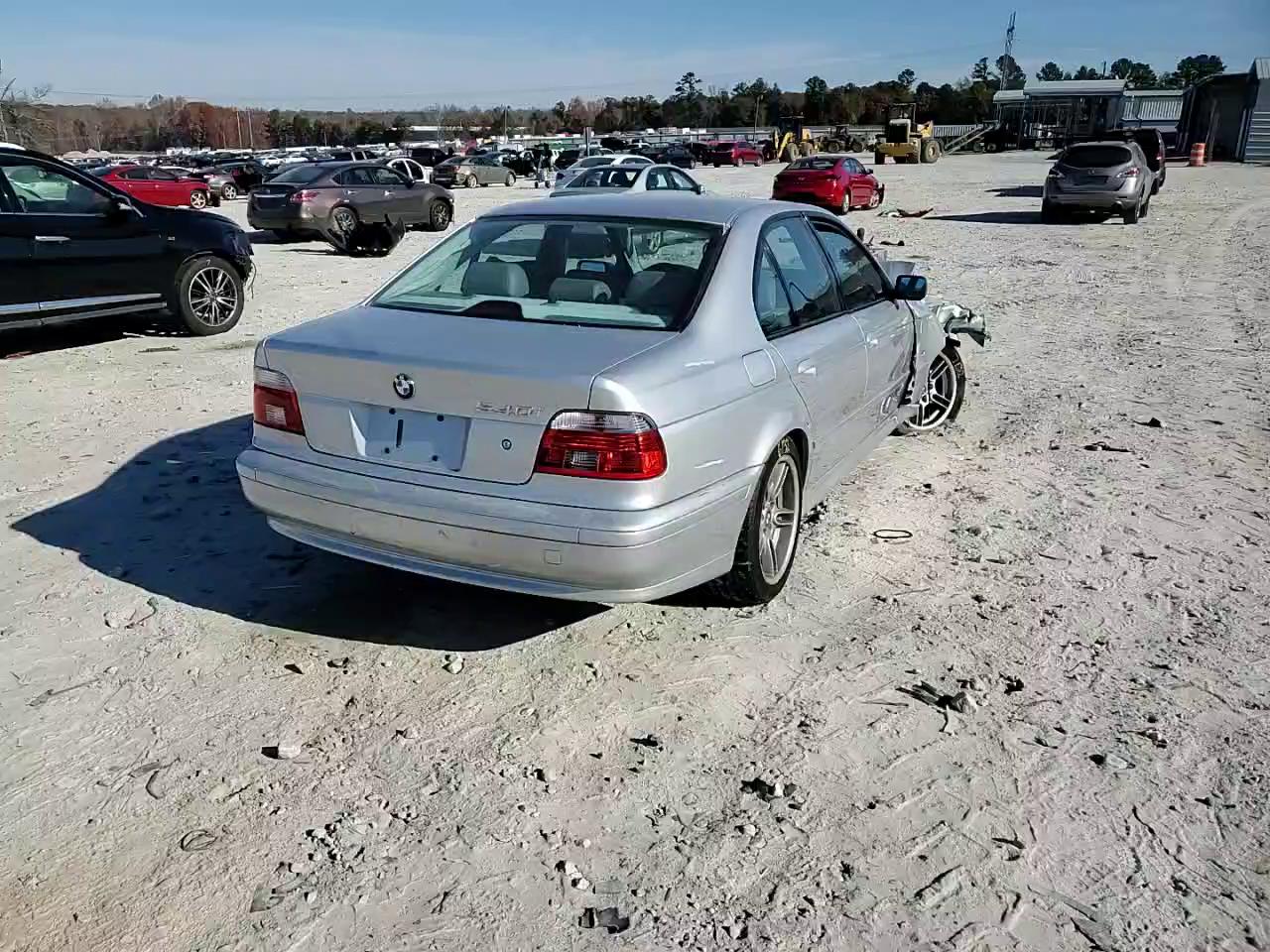 Фото: WBADN53421GC98218