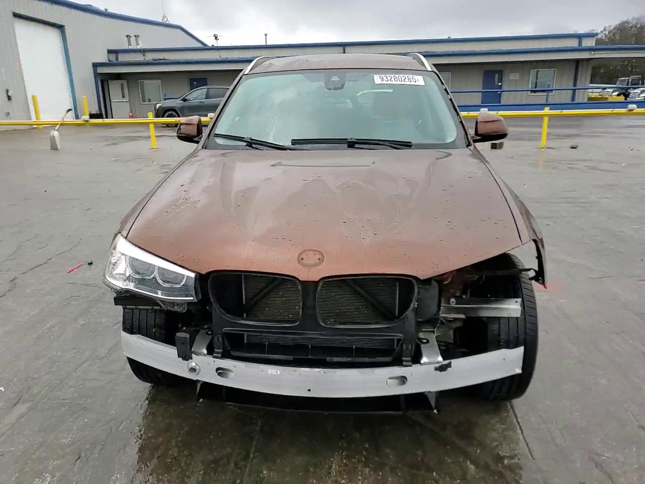 Фото: 5UXWX9C57H0T14773