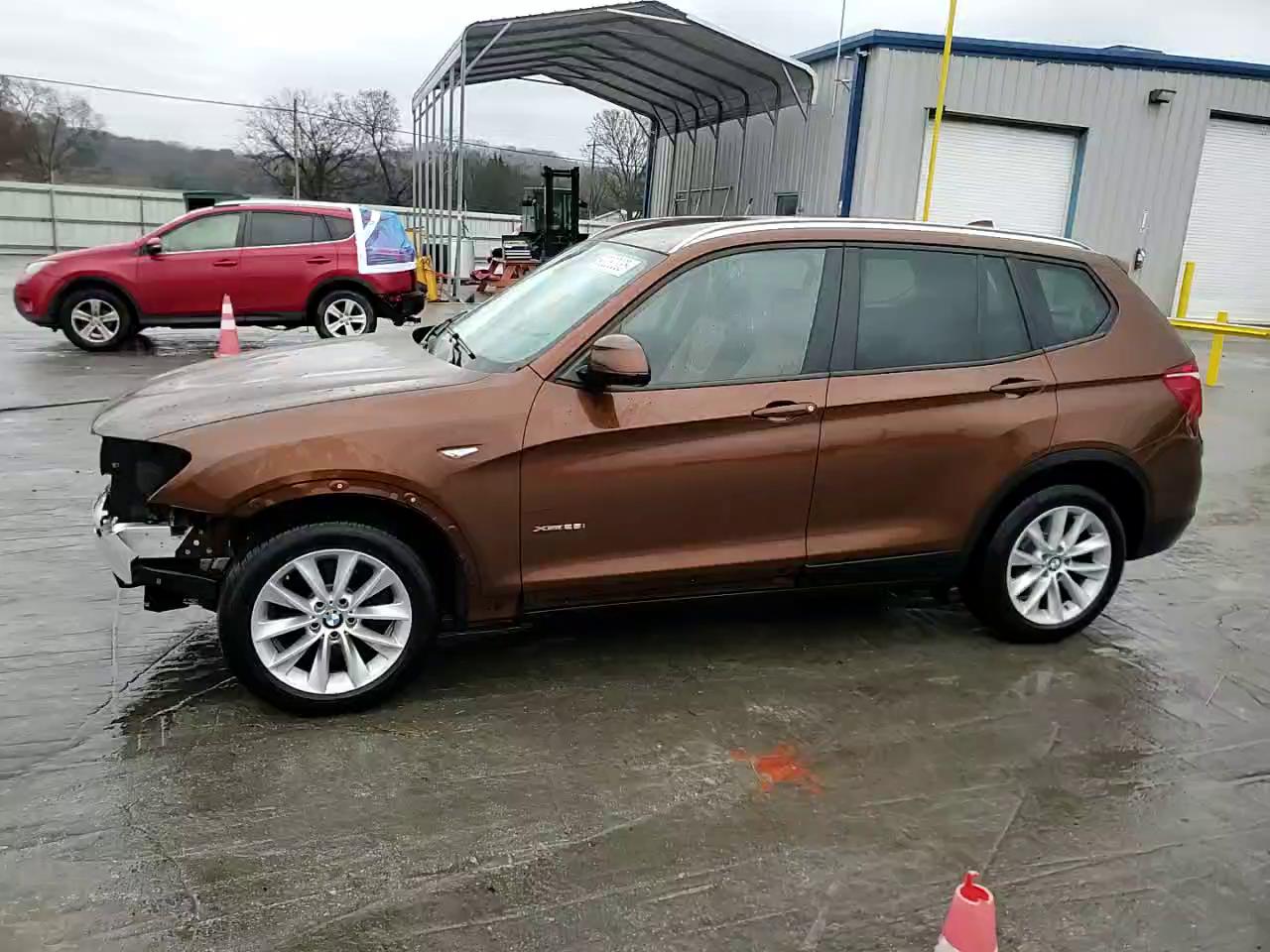 Фото: 5UXWX9C57H0T14773