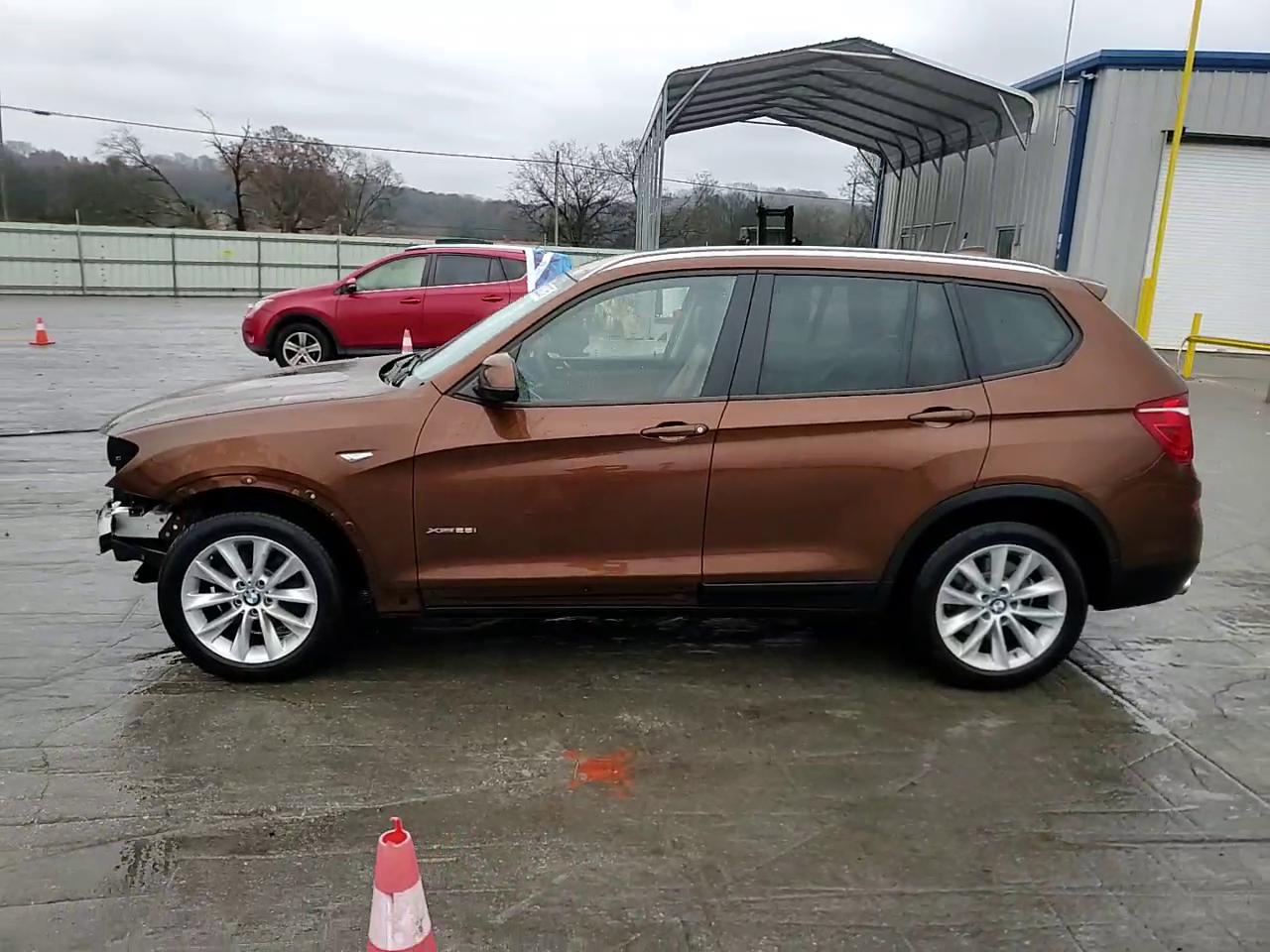 Фото: 5UXWX9C57H0T14773