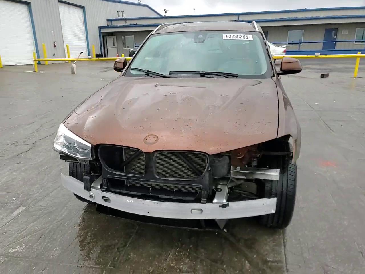 Фото: 5UXWX9C57H0T14773