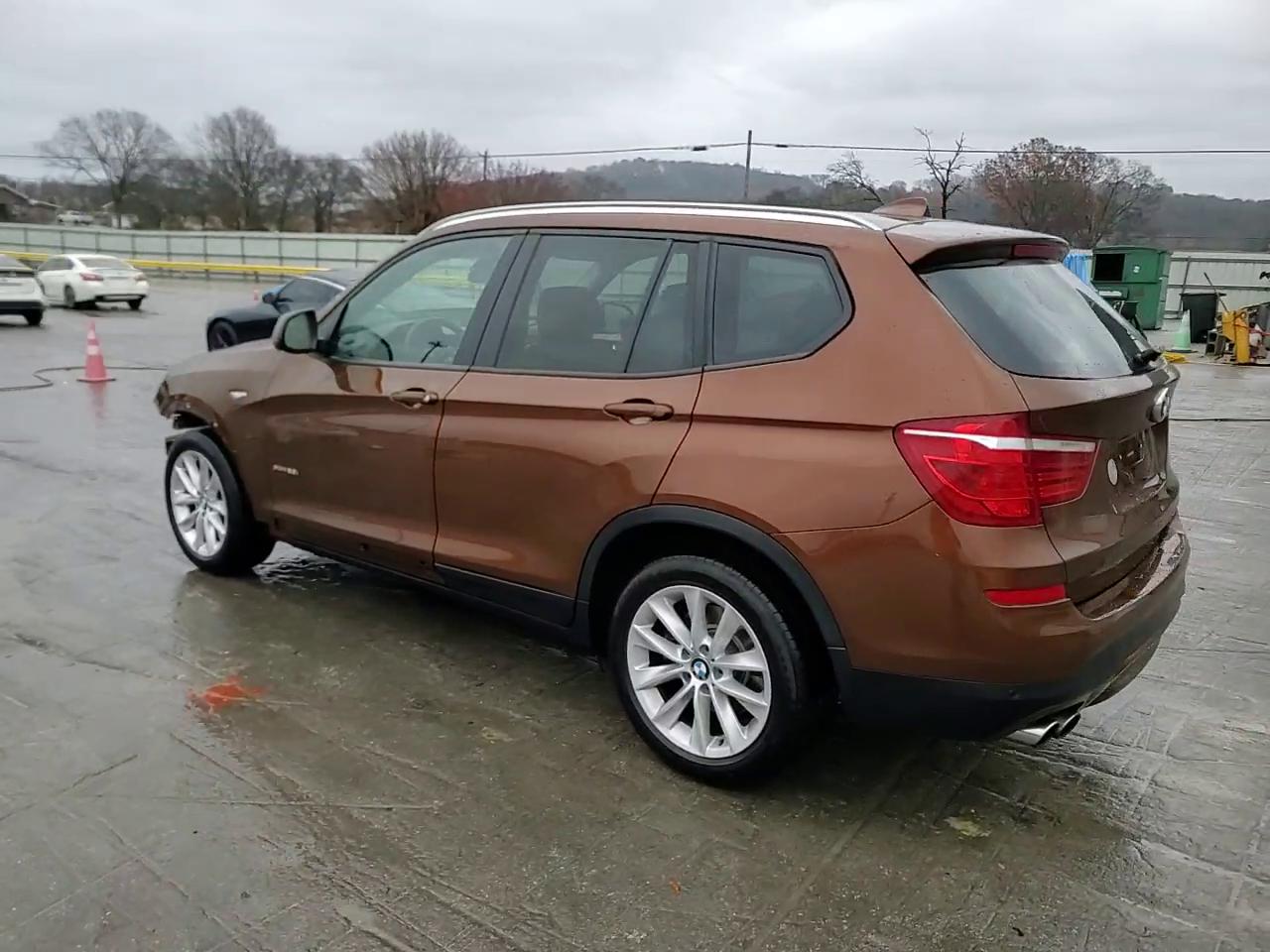 Фото: 5UXWX9C57H0T14773