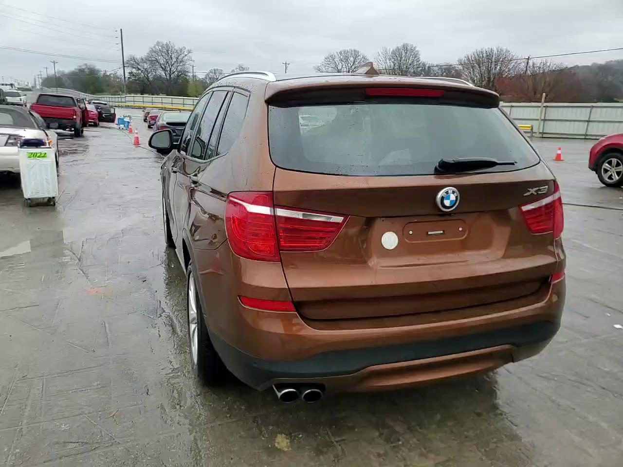 Фото: 5UXWX9C57H0T14773