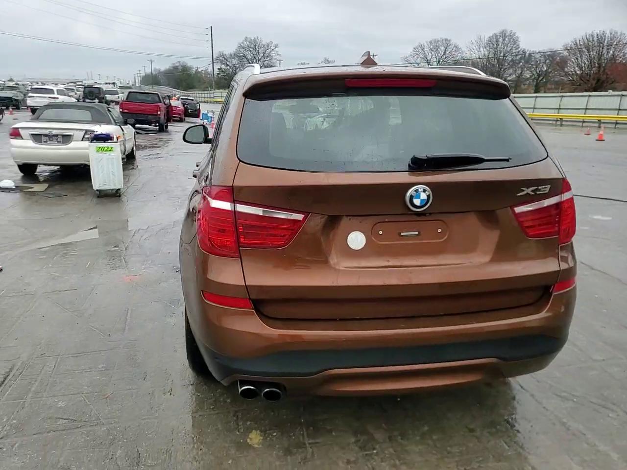 Фото: 5UXWX9C57H0T14773