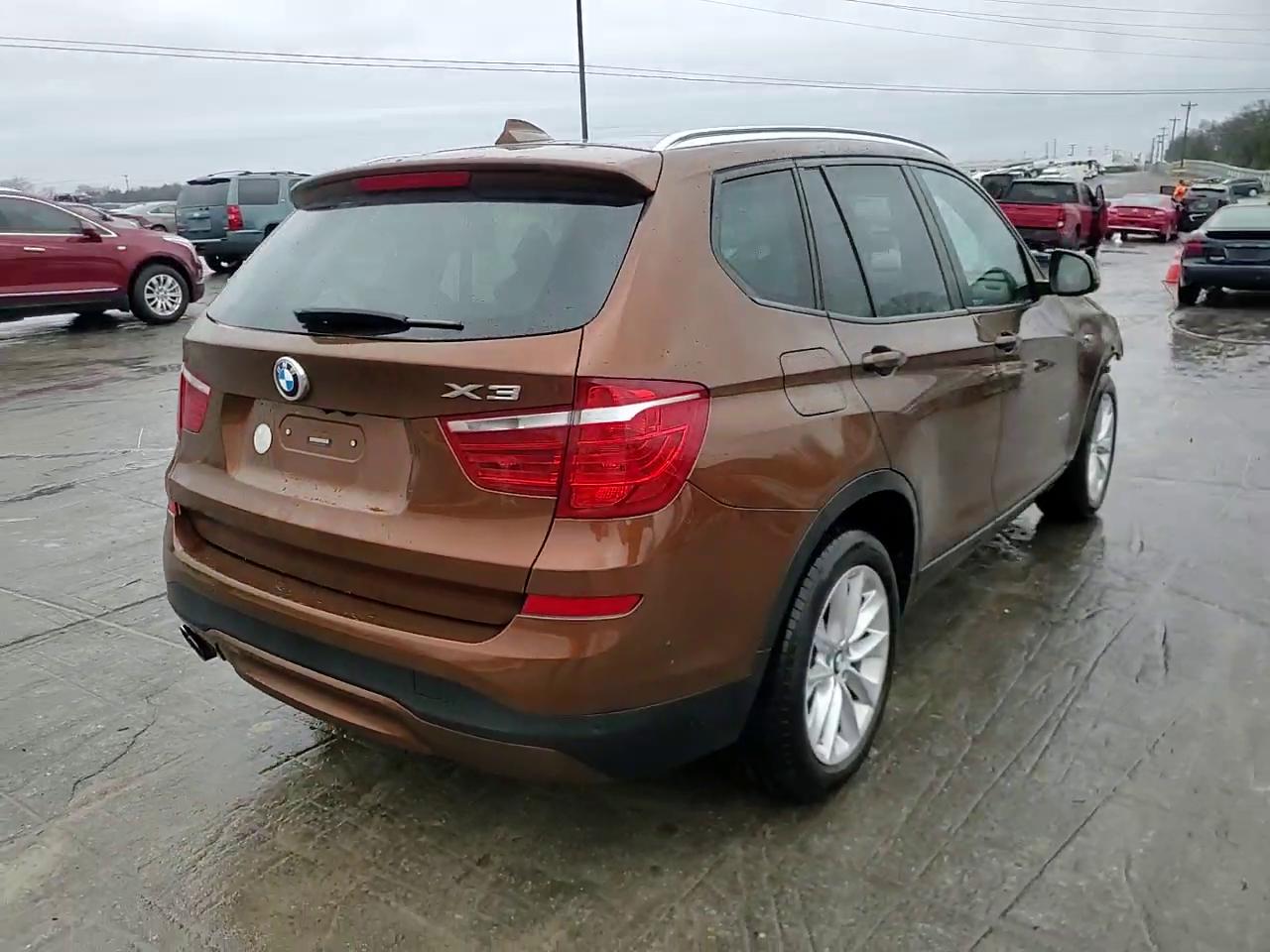 Фото: 5UXWX9C57H0T14773