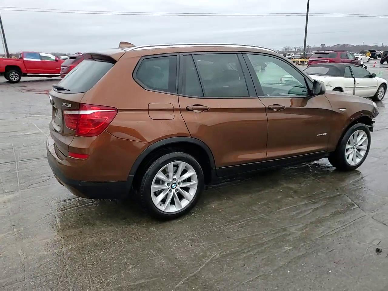 Фото: 5UXWX9C57H0T14773