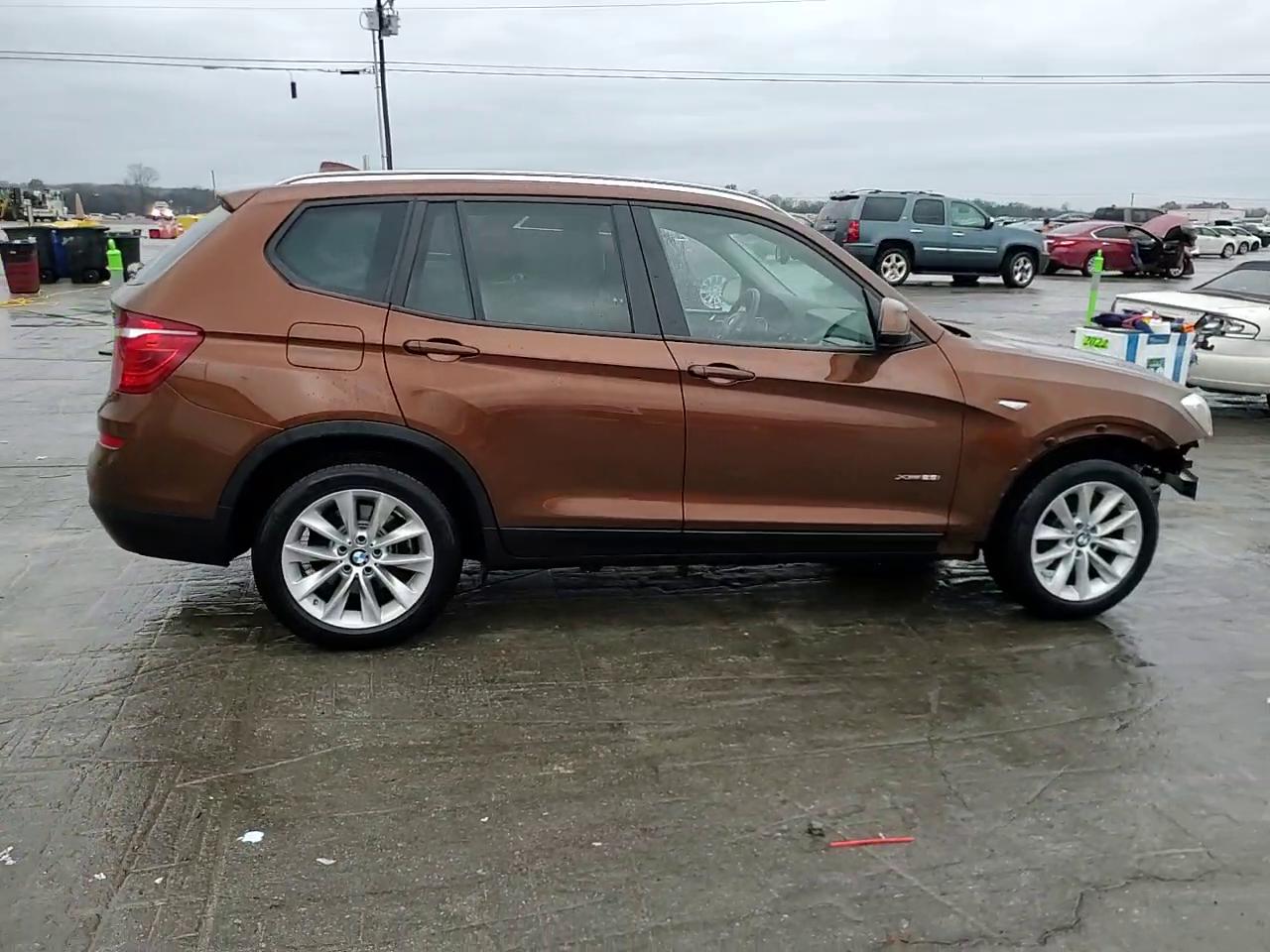 Фото: 5UXWX9C57H0T14773