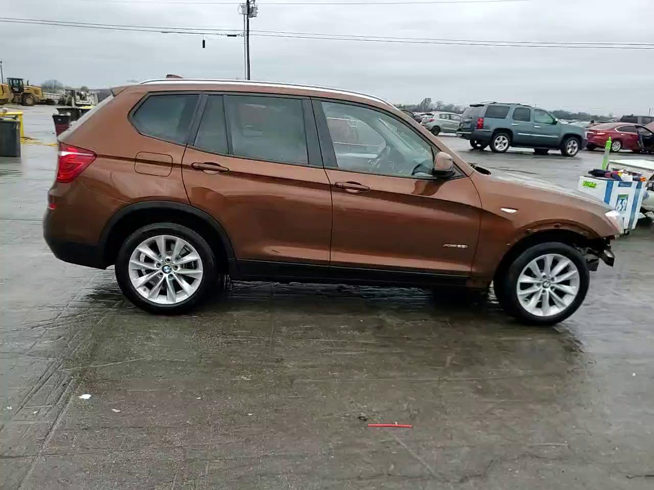 Фото: 5UXWX9C57H0T14773