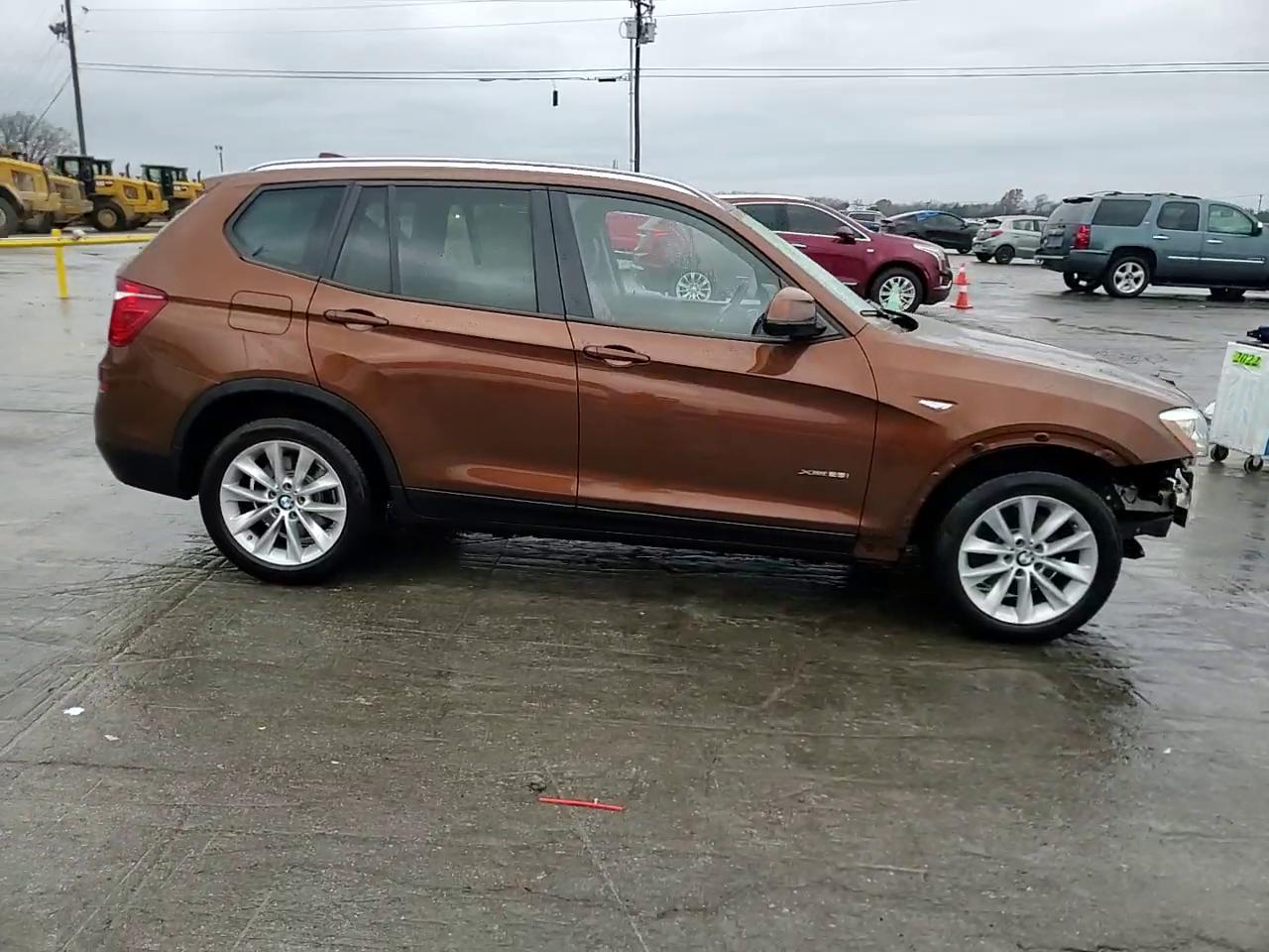 Фото: 5UXWX9C57H0T14773